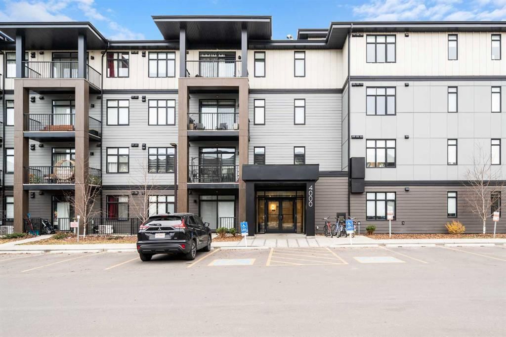 4314, 200 Seton Circle SE, Calgary — photo 2 of 27