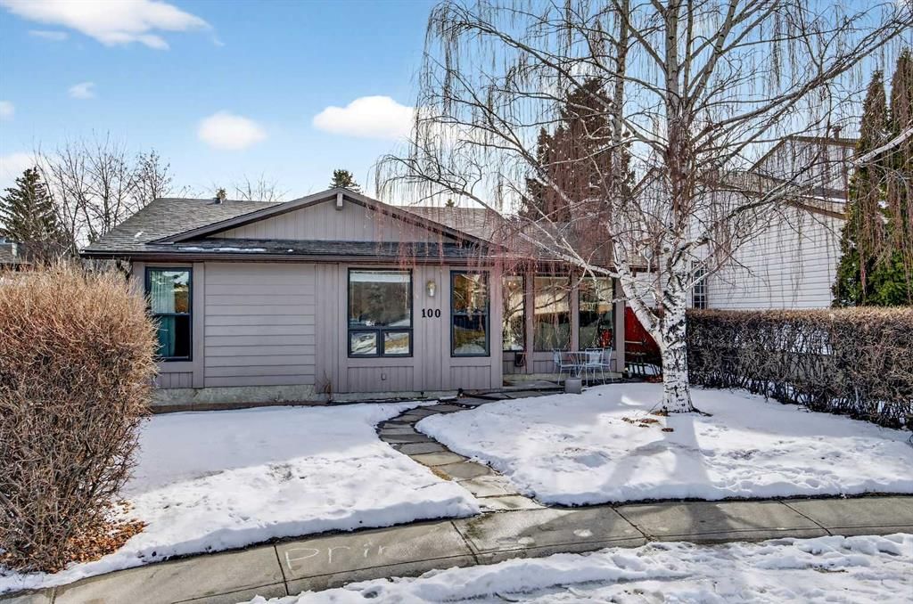 100 Strathcona Close SW, Calgary — photo 3 of 49