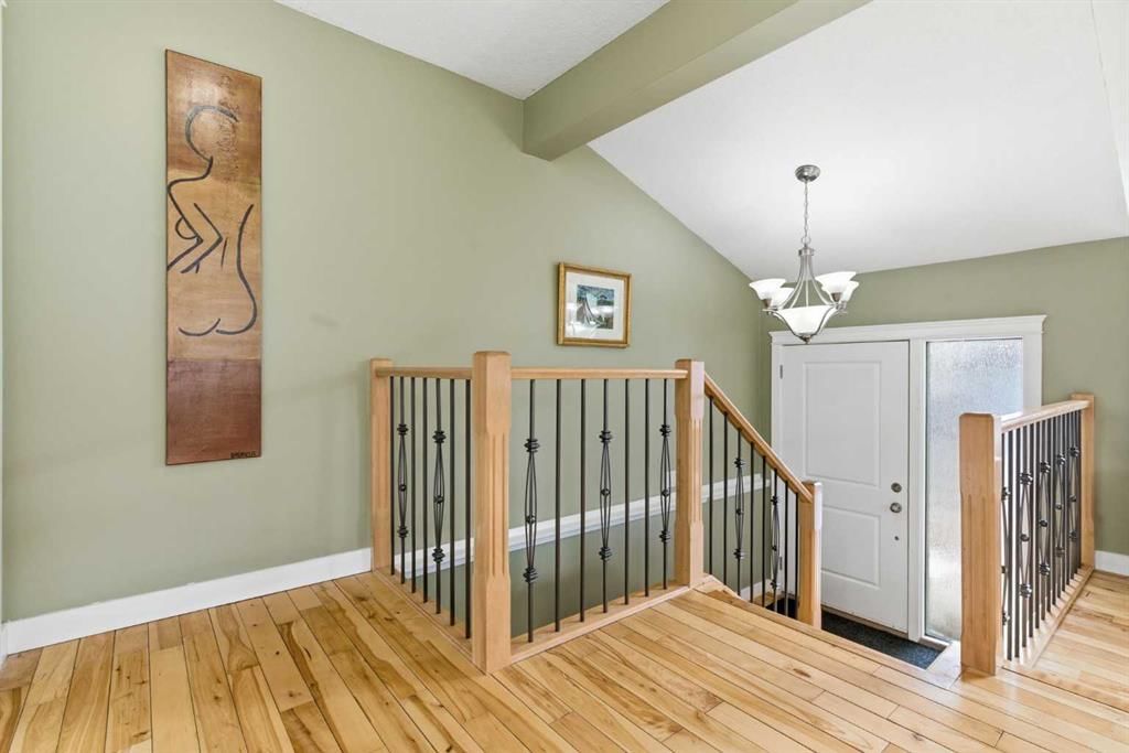11219 27 Street SW, Calgary — photo 2 of 50