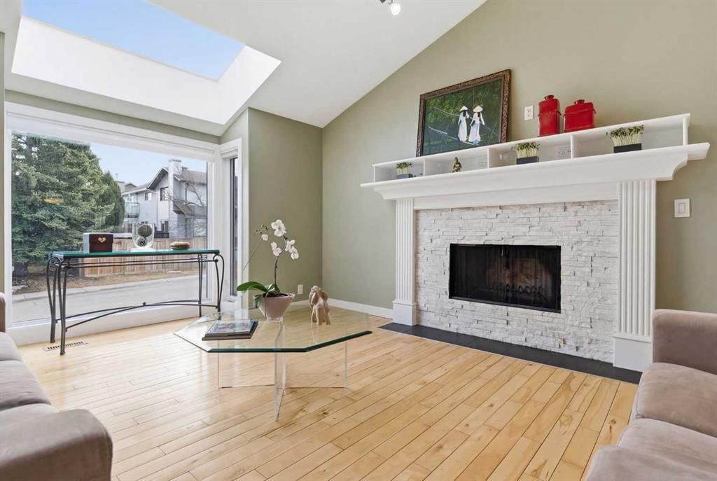 11219 27 Street SW, Calgary — photo 4 of 50