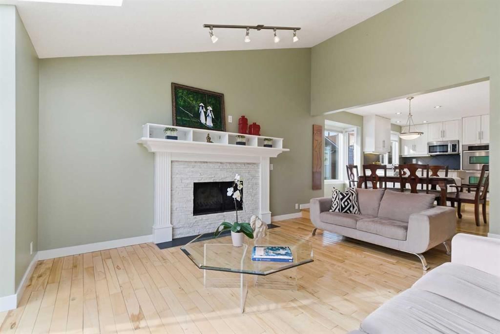 11219 27 Street SW, Calgary — photo 5 of 50