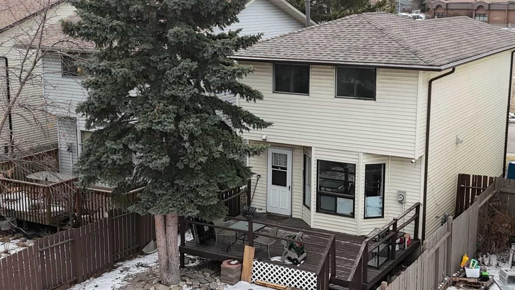 52 Templeby Way NE, Calgary — photo 2 of 31