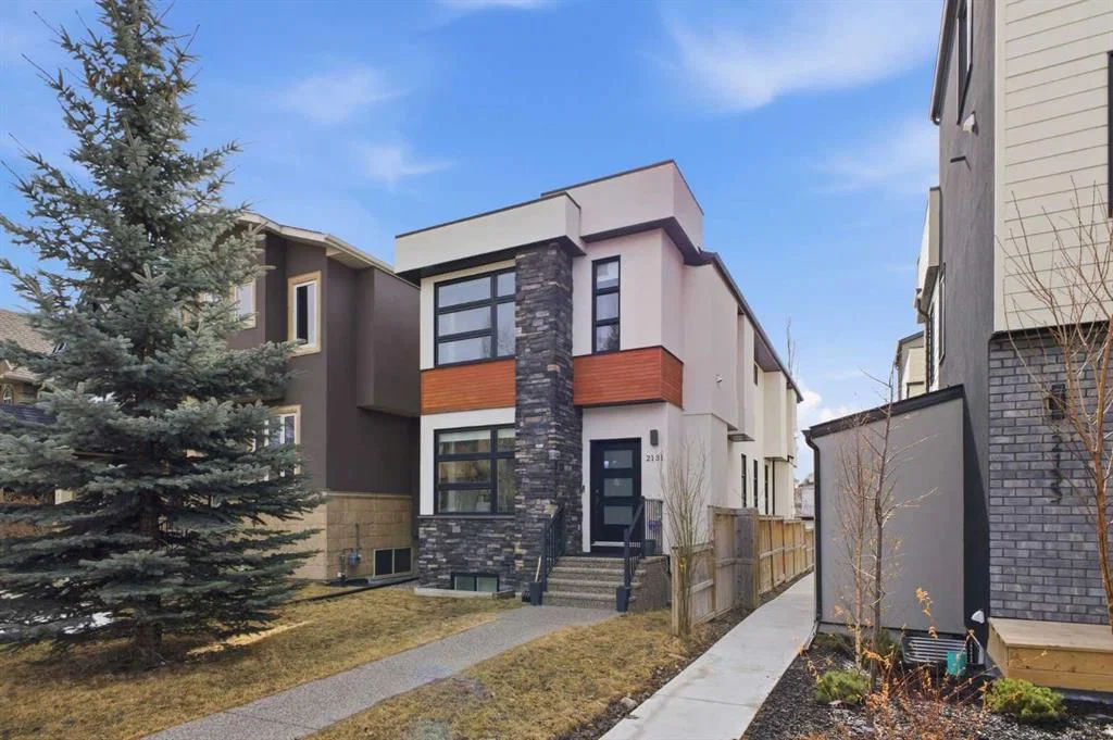 2131 31 Avenue SW, Calgary — main listing photo