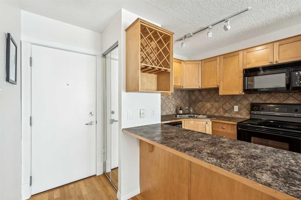 405, 1129 Cameron Avenue SW, Calgary — photo 2 of 16