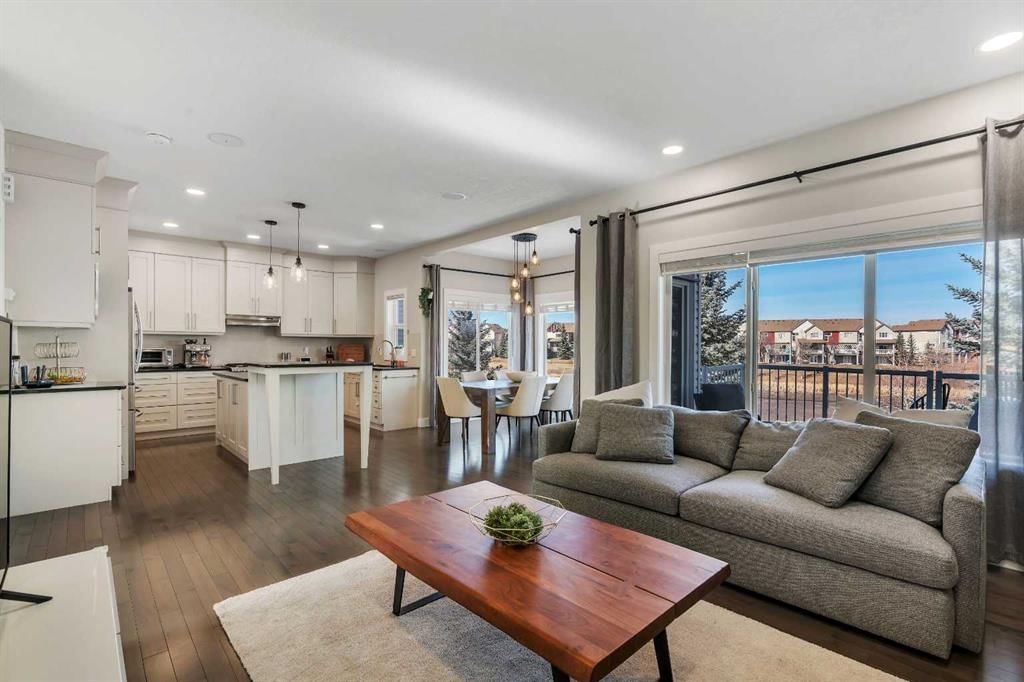 135 Copperleaf Crescent SE, Calgary — photo 4 of 50