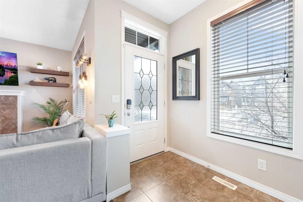 24 New Brighton Court SE, Calgary — photo 2 of 47
