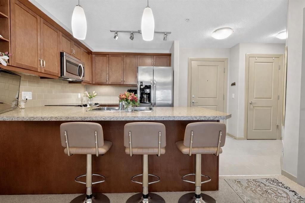 3302, 310 Mckenzie Towne Gate SE, Calgary — photo 3 of 18