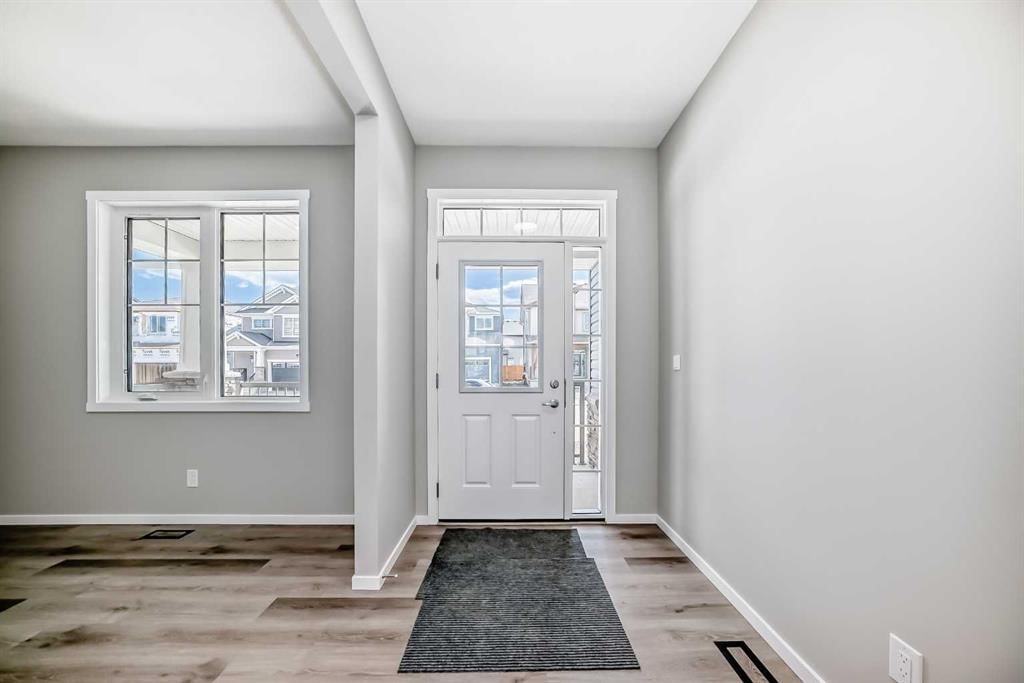 72 Carringwood Rise NW, Calgary — photo 4 of 50