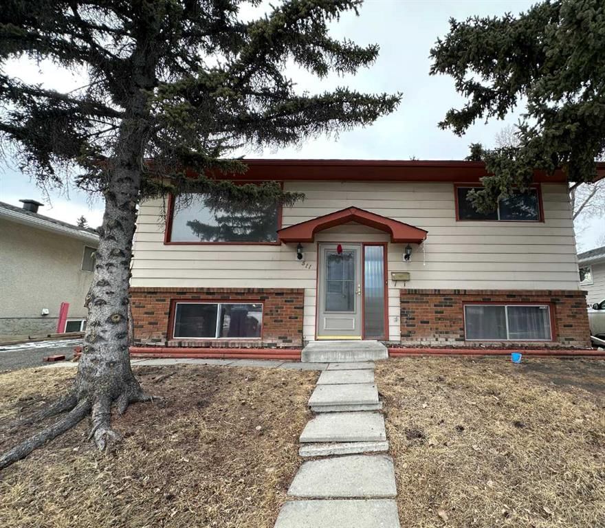 511 Sabrina Road SW, Calgary — main listing photo