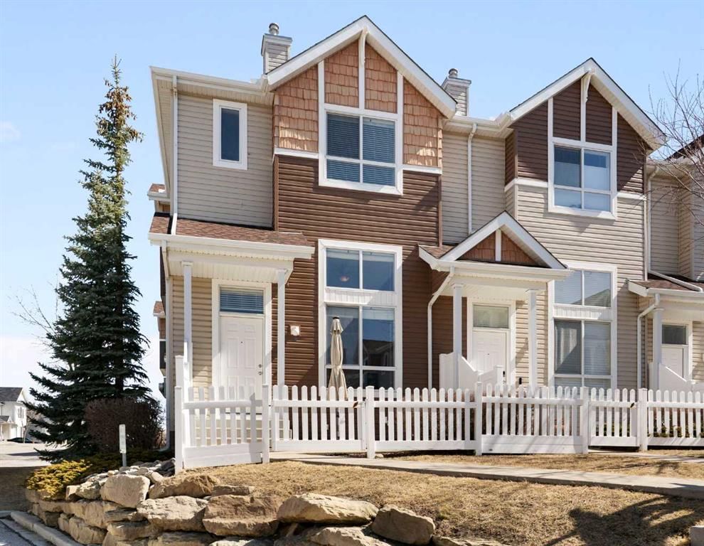 18 Tuscany Court NW, Calgary — main listing photo