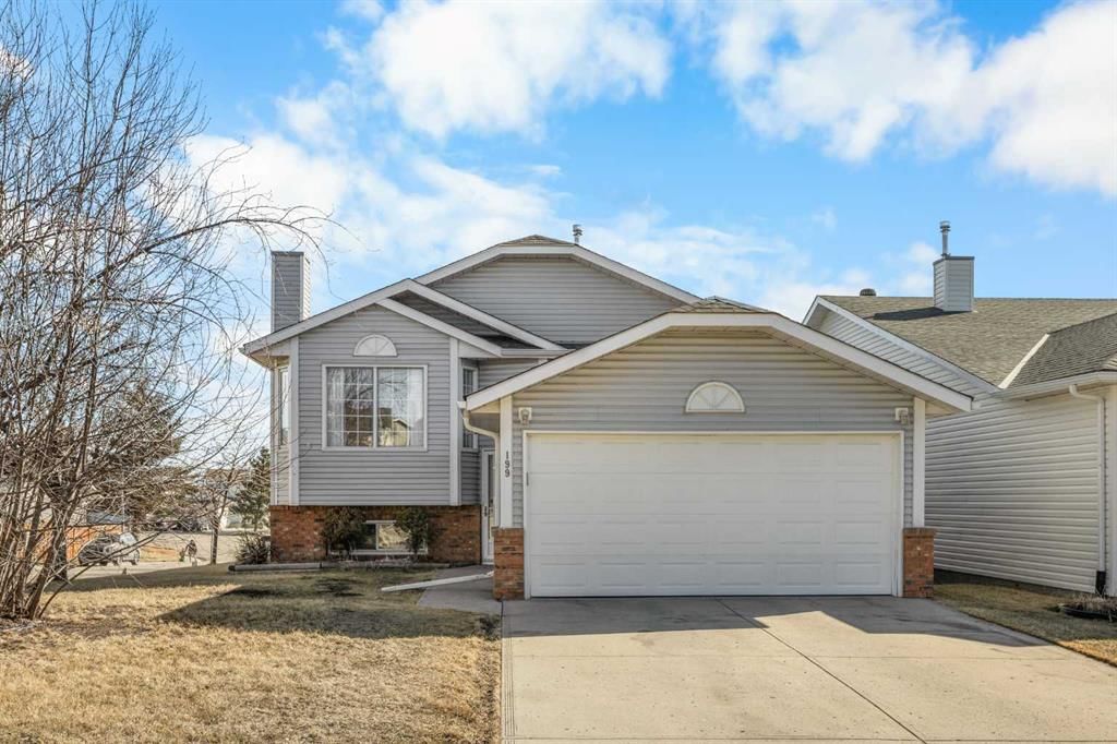 199 Coventry Close NE, Calgary — main listing photo