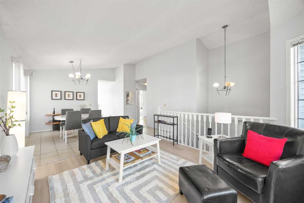 199 Coventry Close NE, Calgary — photo 4 of 43