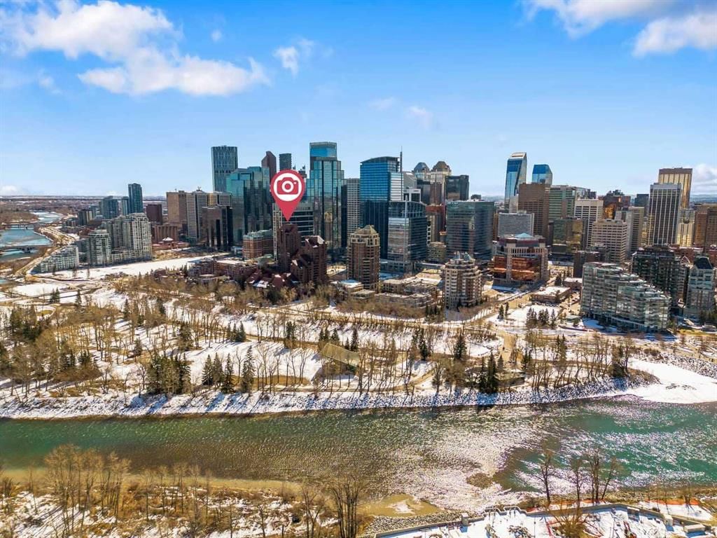602A, 500 Eau Claire Avenue SW, Calgary — photo 2 of 50