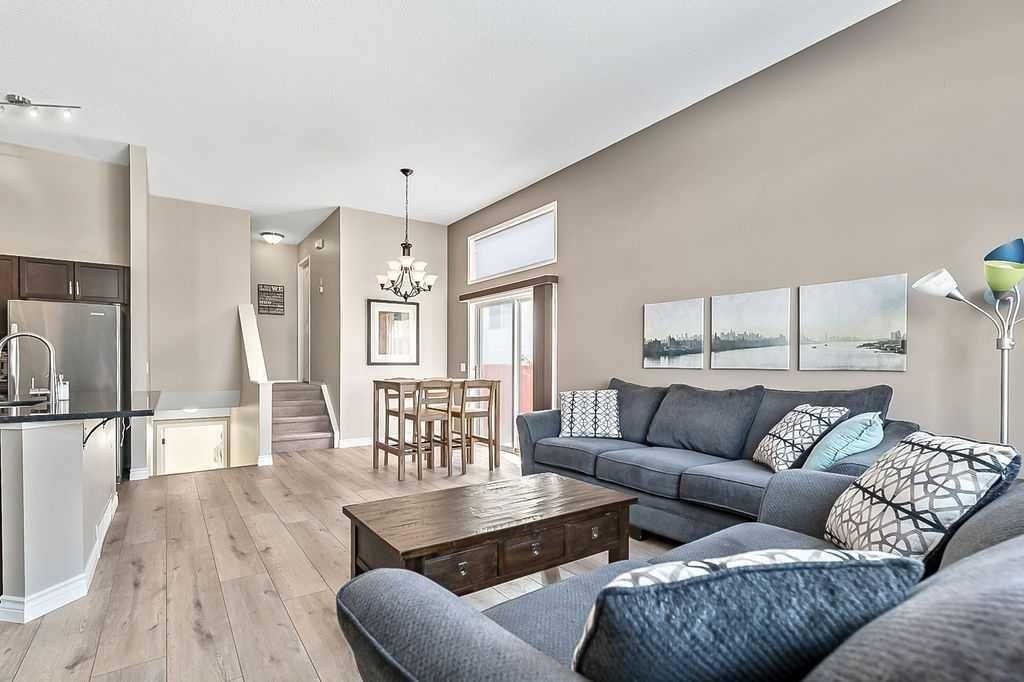 119 Mt Aberdeen Close SE, Calgary — photo 4 of 35