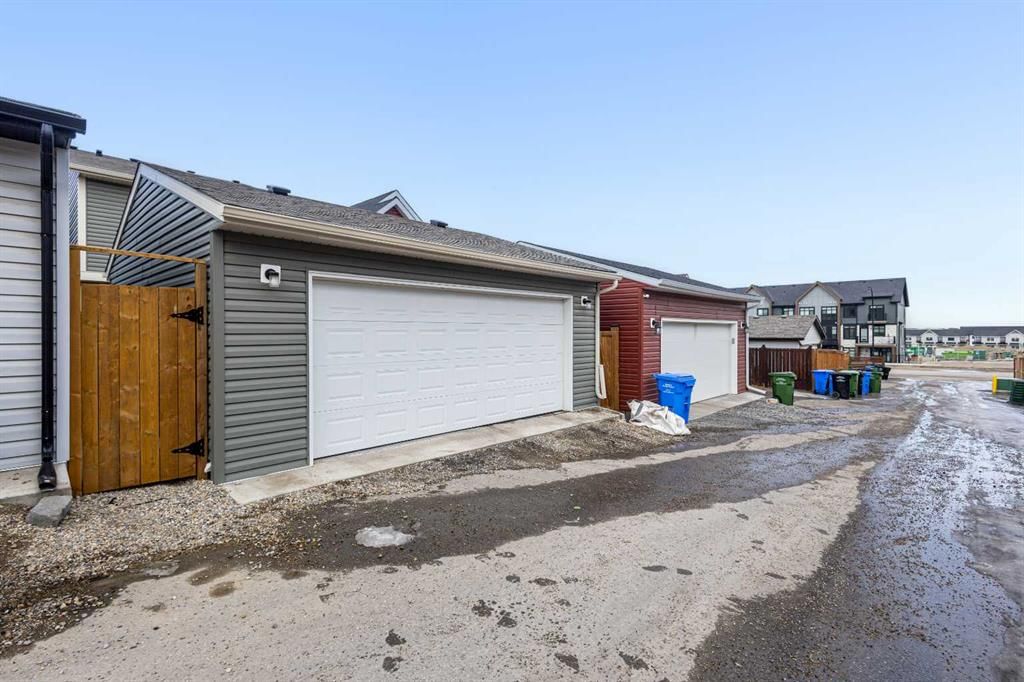 227 148 Avenue NW, Calgary — photo 3 of 30