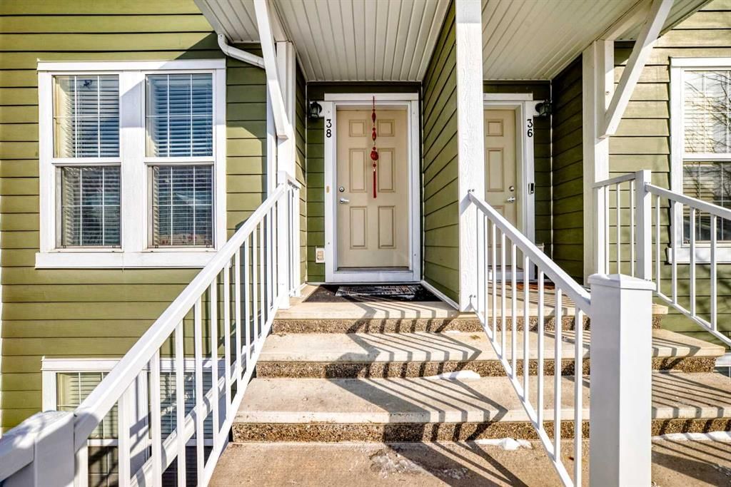 38 Auburn Bay Link SE, Calgary — photo 4 of 47