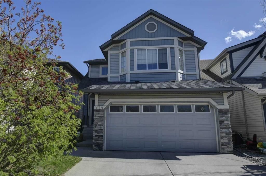 714 Auburn Bay Heights SE, Calgary — main listing photo