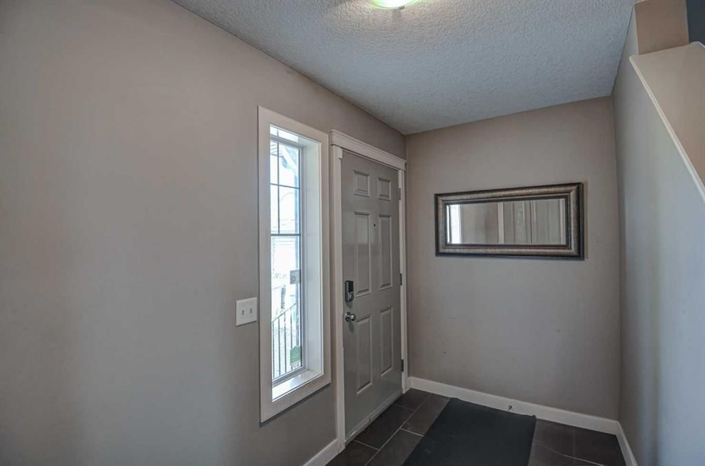 714 Auburn Bay Heights SE, Calgary — photo 2 of 22