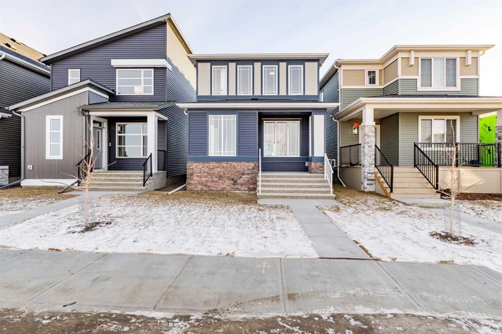 15 Corner Glen Drive NE, Calgary — photo 2 of 33
