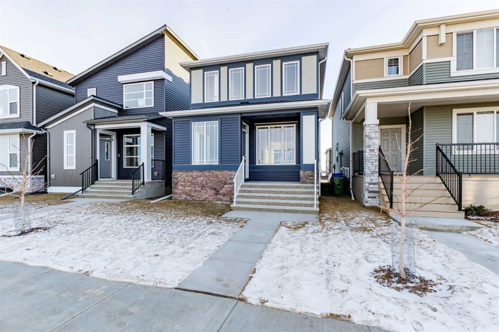 15 Corner Glen Drive NE, Calgary — photo 3 of 33