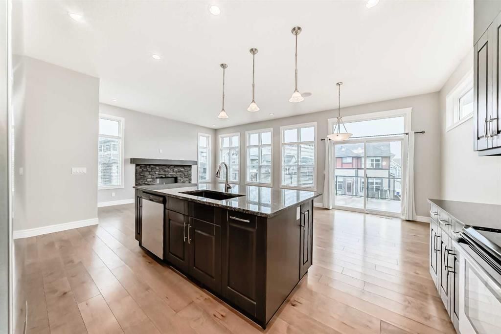 7904 Masters Boulevard SE, Calgary — photo 5 of 47