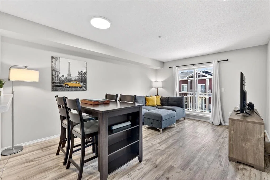 8206, 70 Panamount Drive NW, Calgary — photo 3 of 32