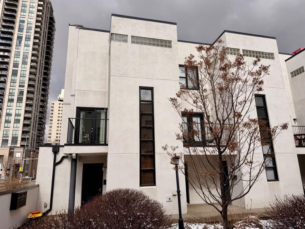 1250 10 Street SW, Calgary — photo 3 of 37