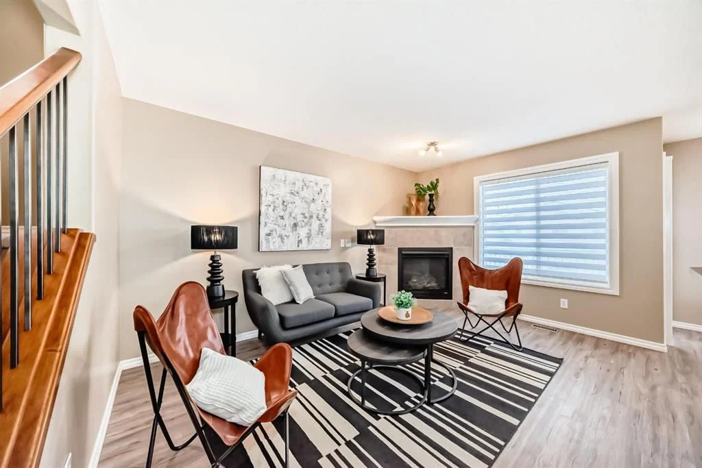 47 Royal Crest Court NW, Calgary — photo 4 of 42