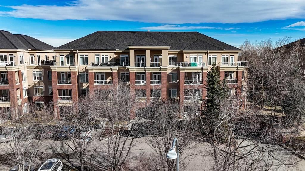208, 10 Hemlock Crescent SW, Calgary — photo 5 of 41