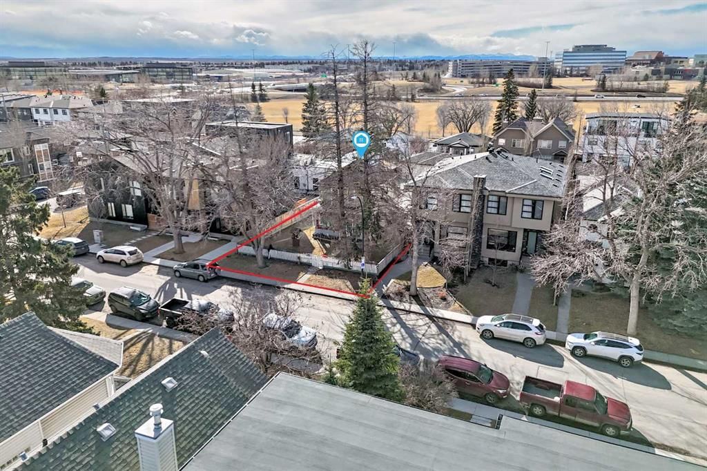 4921 21a Street SW, Calgary — photo 3 of 10
