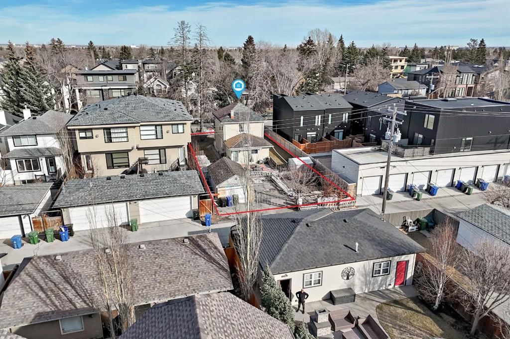 4921 21a Street SW, Calgary — photo 4 of 10