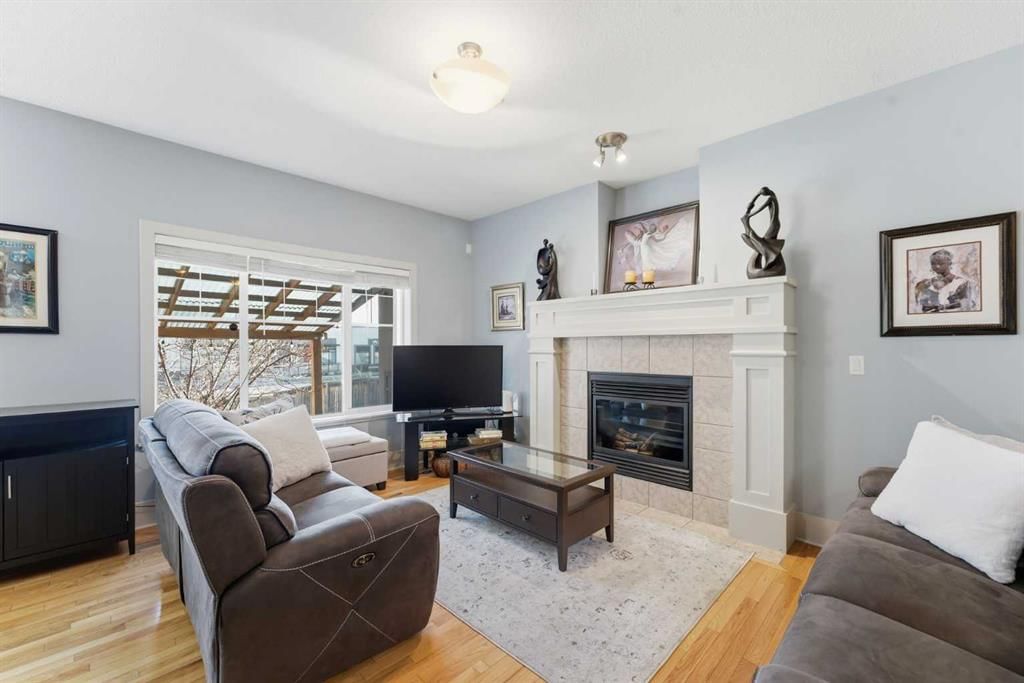 129 Cougartown Circle SW, Calgary — photo 2 of 31