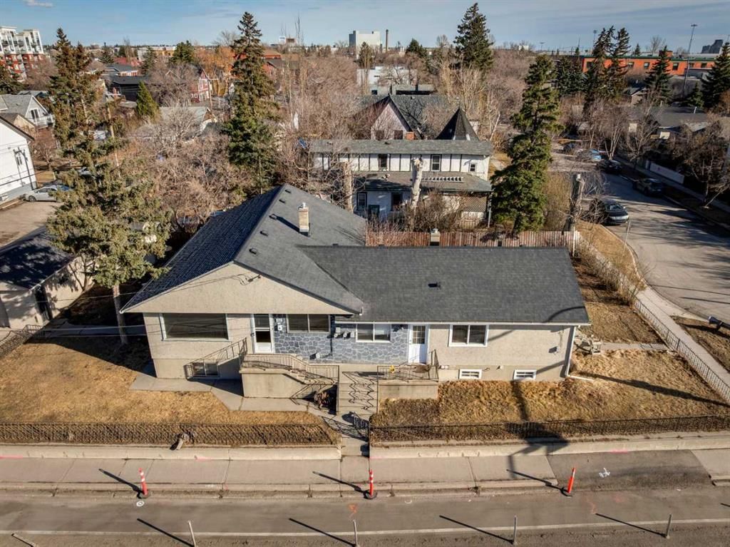 1302 11 Avenue SE, Calgary — photo 2 of 19