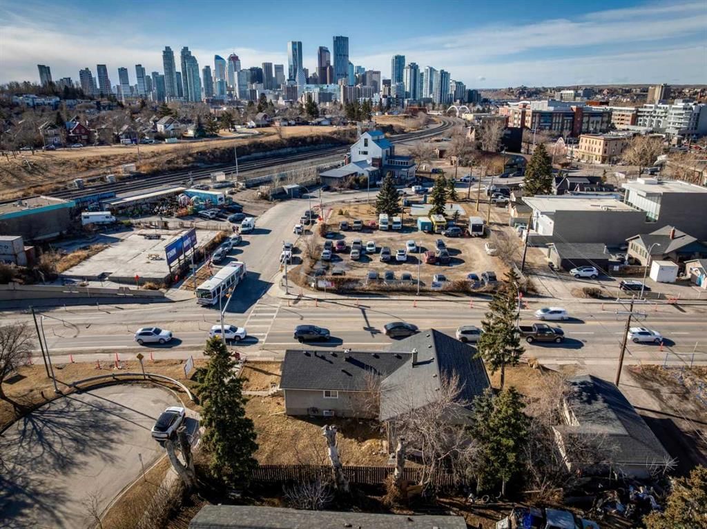 1302 11 Avenue SE, Calgary — photo 5 of 19