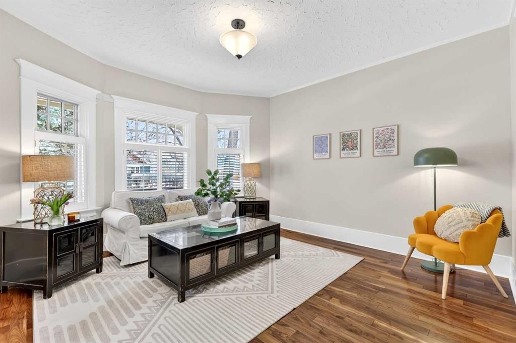 3235 6 Street SW, Calgary — photo 5 of 49