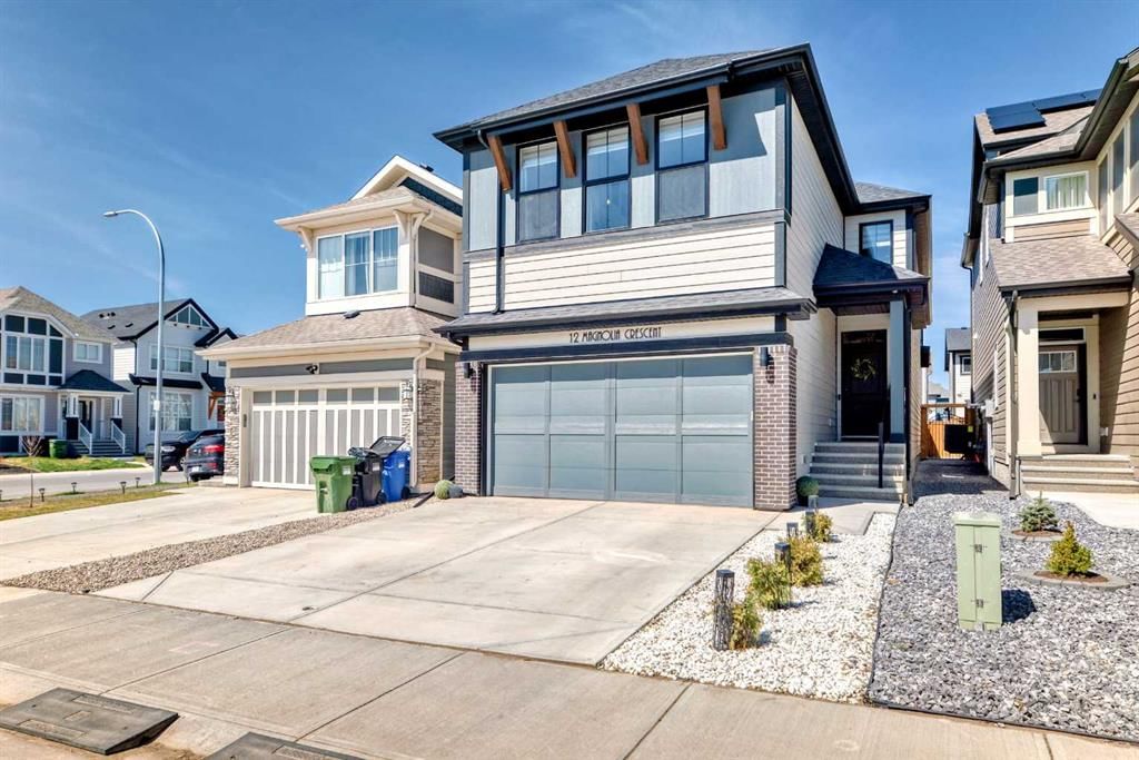 12 Magnolia Crescent SE, Calgary — main listing photo