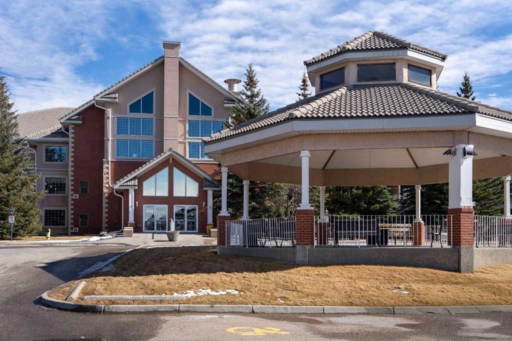 128, 6868 Sierra Morena Boulevard SW, Calgary — main listing photo