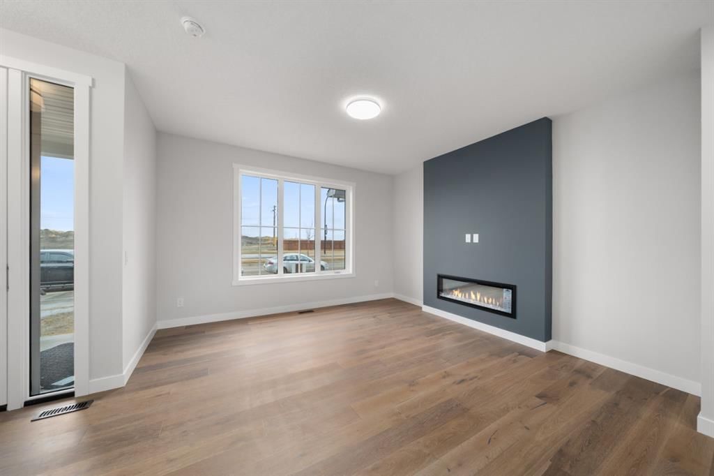 37 Sora Gate SE, Calgary — photo 2 of 11