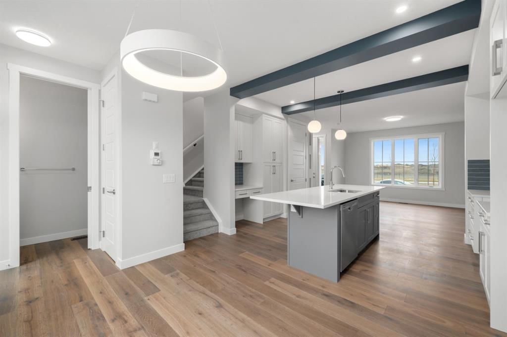 37 Sora Gate SE, Calgary — photo 3 of 11