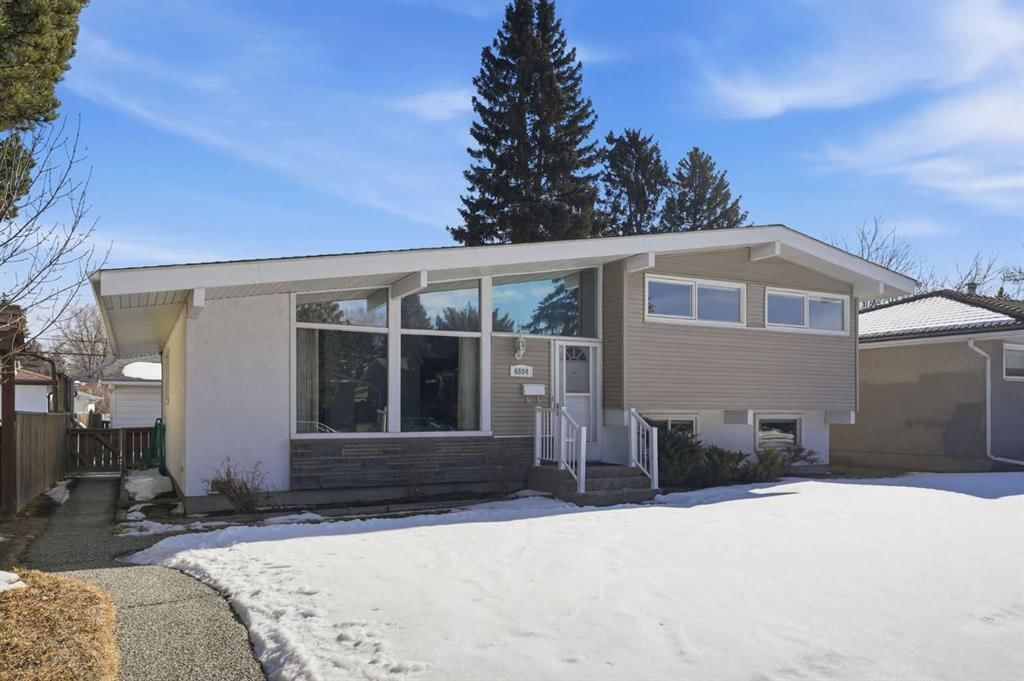 4804 Brockington Road NW, Calgary — photo 2 of 37