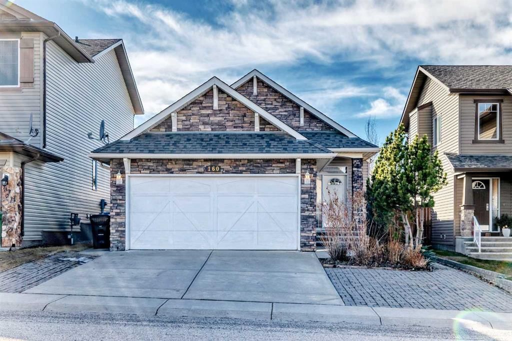 160 Cougartown Close SW, Calgary — main listing photo