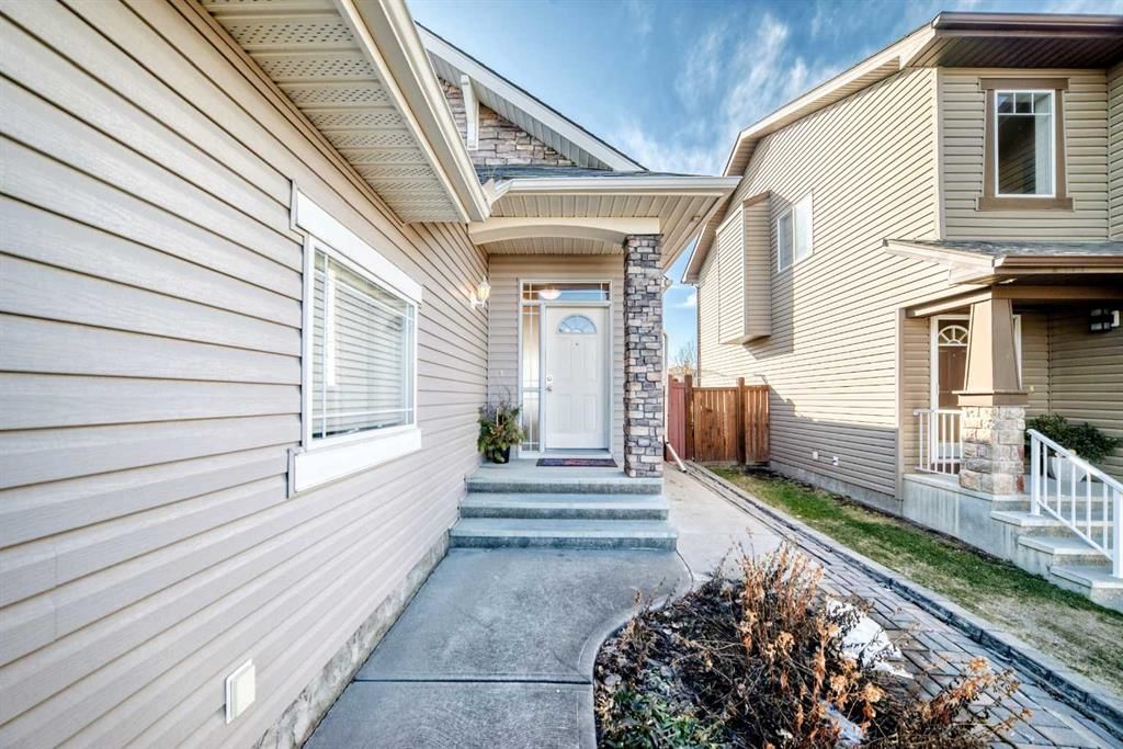160 Cougartown Close SW, Calgary — photo 3 of 50