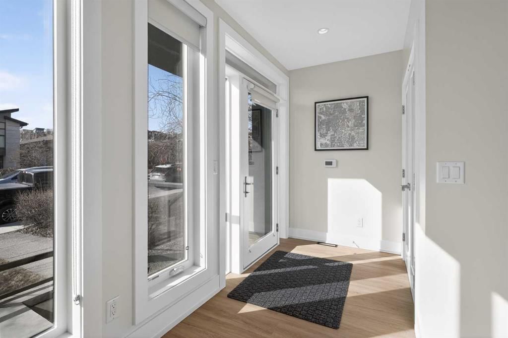 1928 27 Avenue SW, Calgary — photo 3 of 46