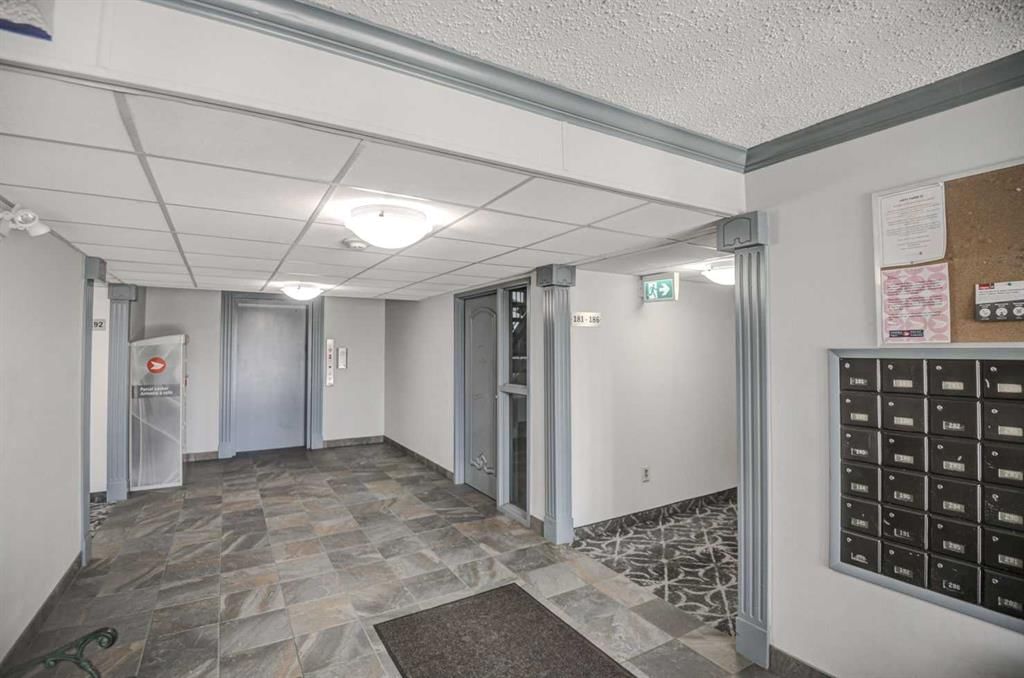 481, 8948 Elbow Drive SW, Calgary — photo 3 of 22