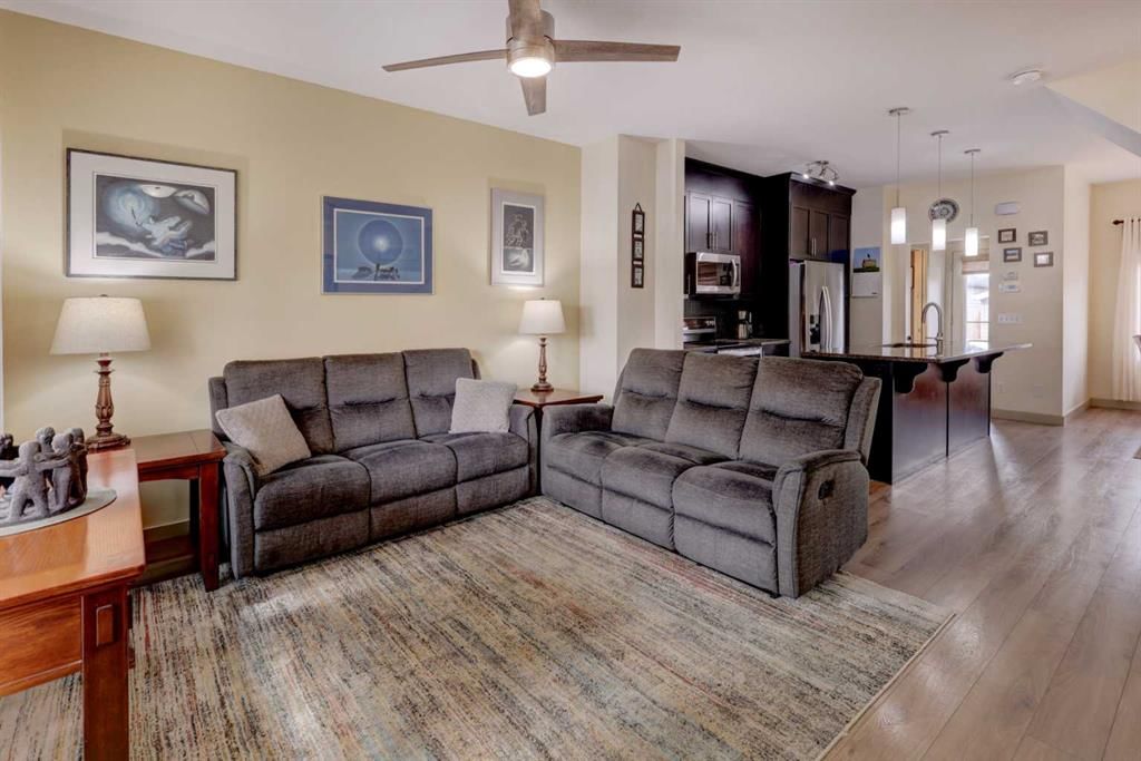380 Skyview Ranch Road NE, Calgary — photo 4 of 33