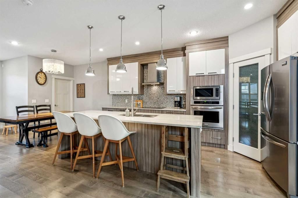 127 34 Street NW, Calgary — photo 4 of 34