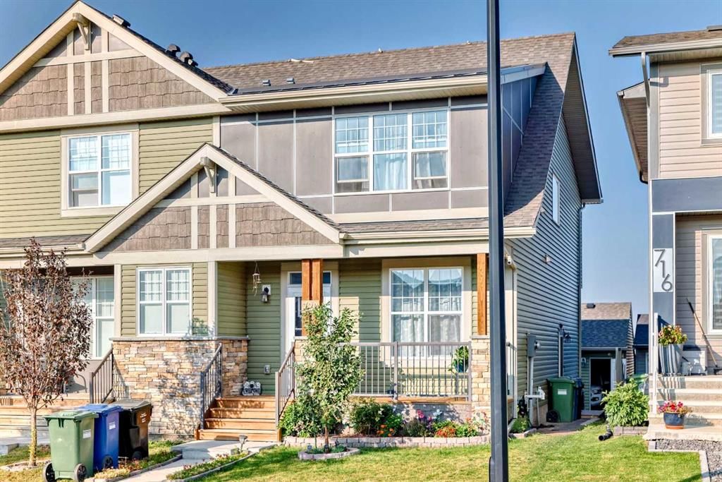 720 Livingston Hill NE, Calgary — photo 2 of 39