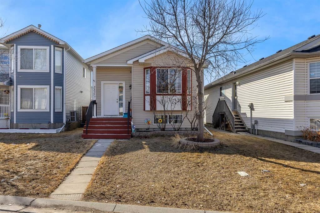 232 Martin Crossing Way NE, Calgary — photo 3 of 39