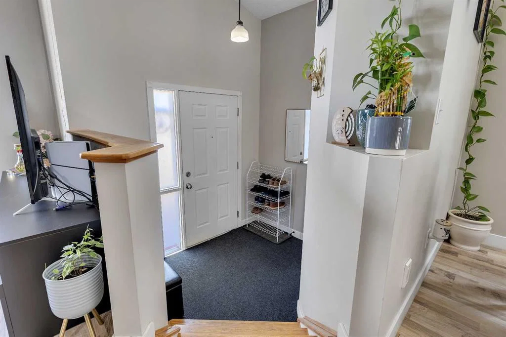 232 Martin Crossing Way NE, Calgary — photo 5 of 39