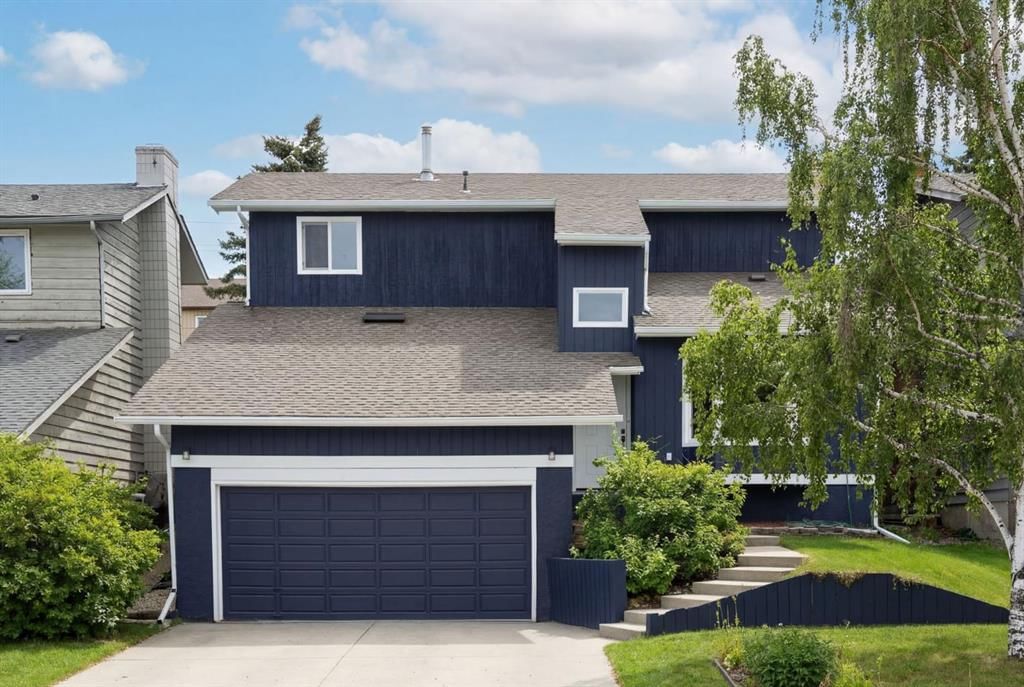 24 Hawkwood Crescent NW, Calgary — main listing photo